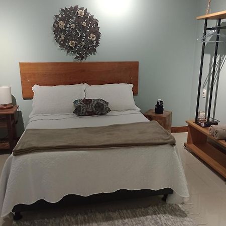 Casa Da Lu Itacoatiara -Suite Alto Mourao 니테로이 외부 사진